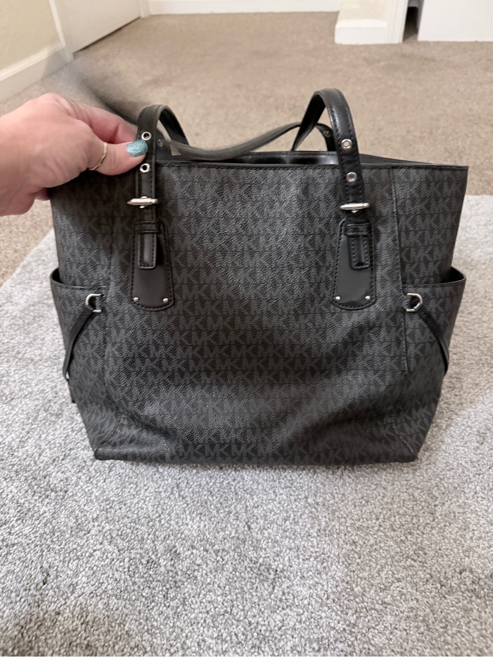 Michael Kors Black MK Signature Tote - Picture 4 of 9